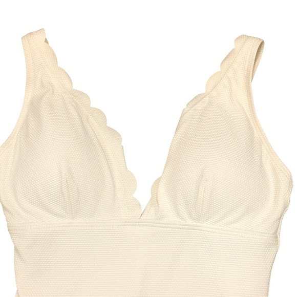 Kate Spade Swimwear, Scallop V-Neck One Piece Swimsuit, Ivory Large NWT - Picture 4 of 12